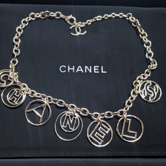 CHANEL RUNWAY CC CUBA NECKLACE - Picture 11 of 11